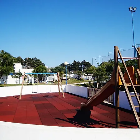 Parque De Campismo Orbitur Canidelo キャンプ場 ヴィラ・ノヴァ・デ・ガイア