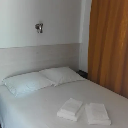 Parque De Campismo Orbitur Canidelo Campsite 2*